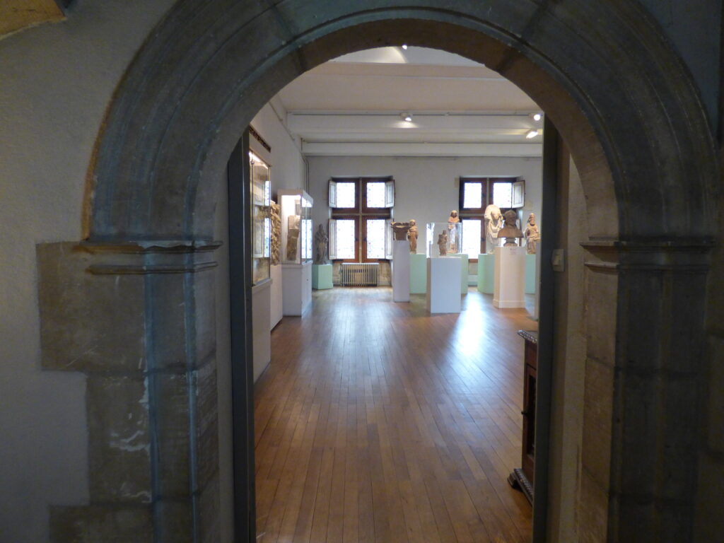 Orléans, Musée d'histoire et d'archéologie, une des salles