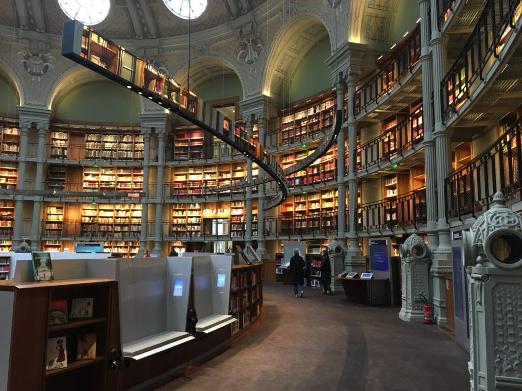 Bibliothèque Nationale de France, site de Richelieu, salle Ovale, autre vue