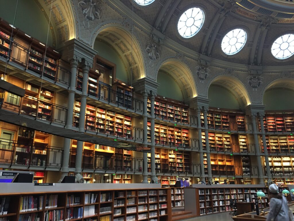 Bibliothèque Nationale de France, site de Richelieu, salle Ovale, rayonnages